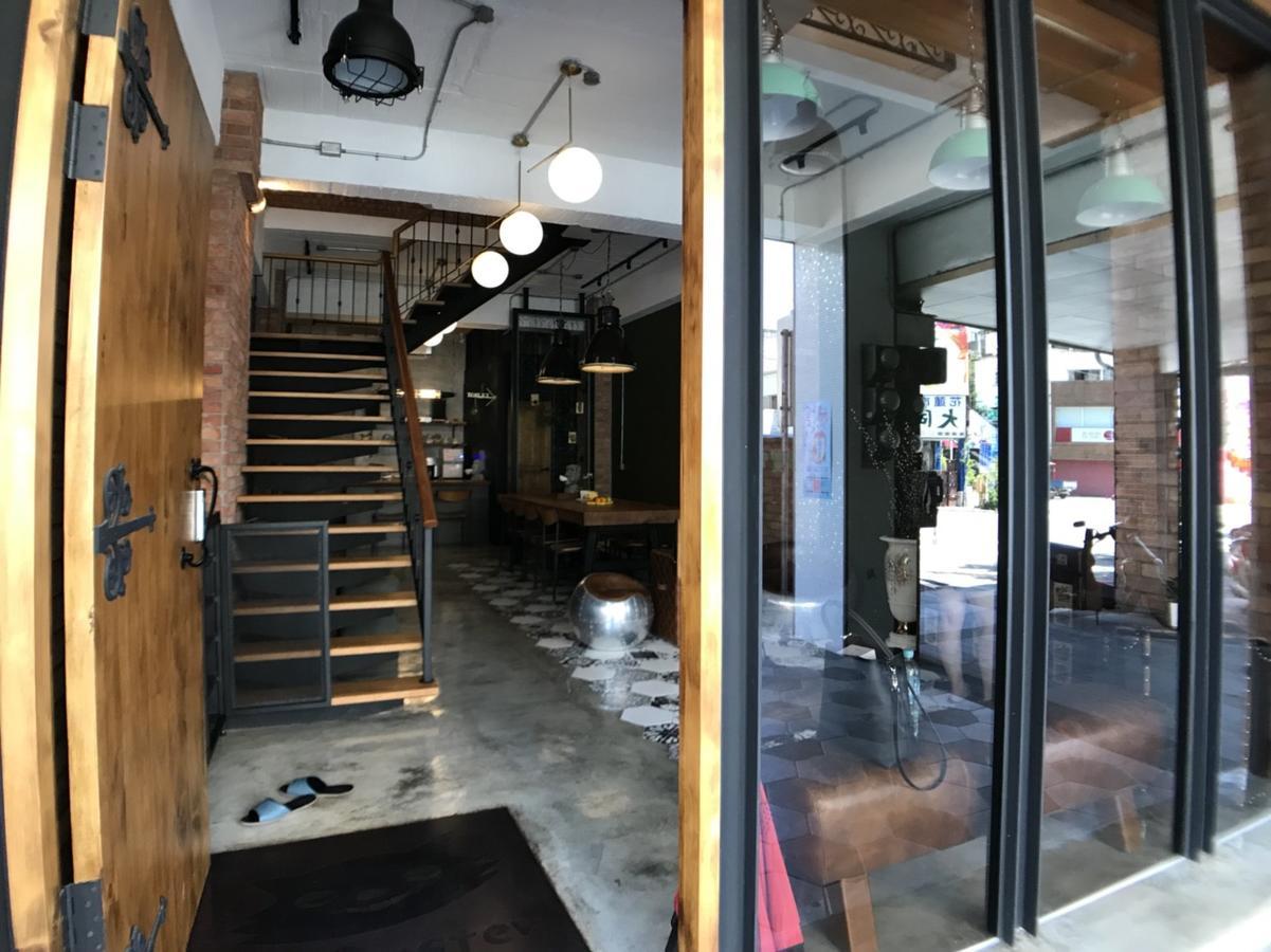 Mr. Buster B&B Hualien City Exterior foto